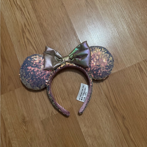 Iridescent Mickey Ears - Picture 2 of 3